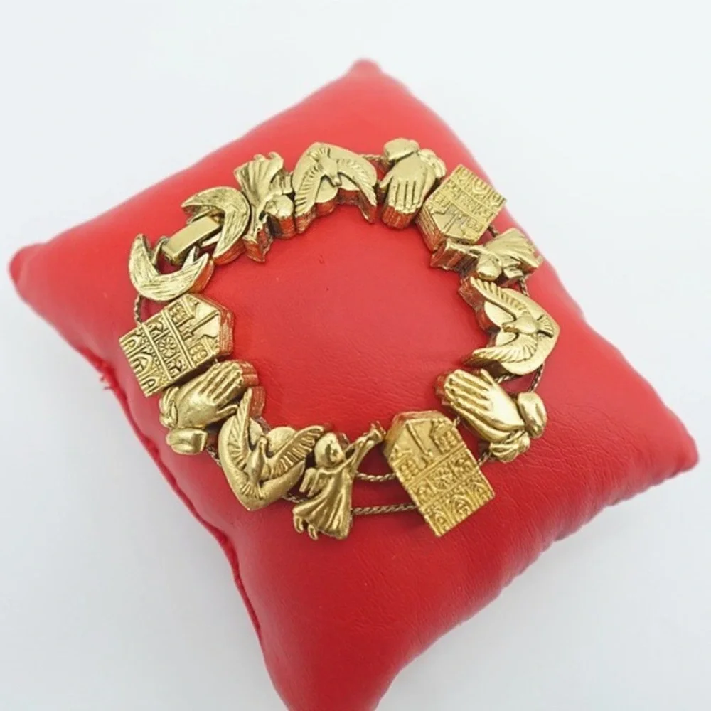 VTG Gold‎ Tone Religious Bracelet Praying Hands Angel Dove Panel Ornate 7